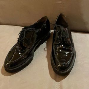 Paul Green patent leather loafers. Excellent condition, no scuffs or tears.